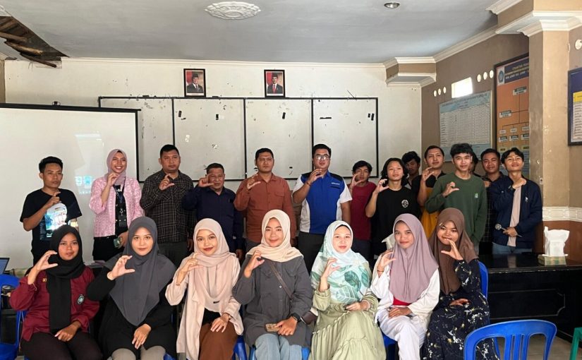 Pelatihan Pengelolaan Desa Wisata Berbasis Digital di Desa Lenek, Lombok Timur